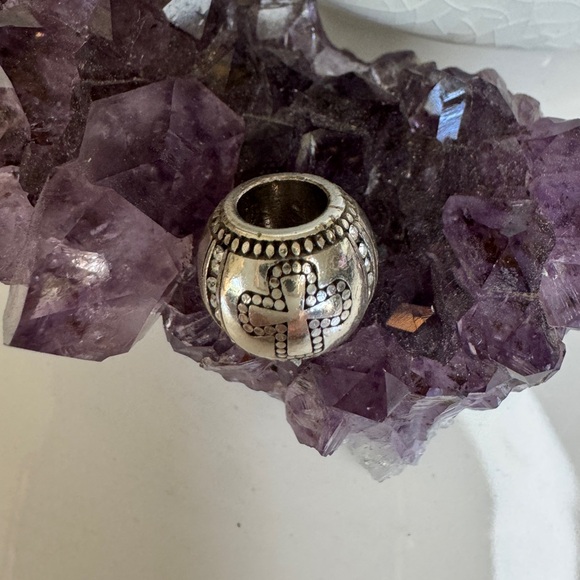 Brighton Cross crystal bead - Picture 3 of 4